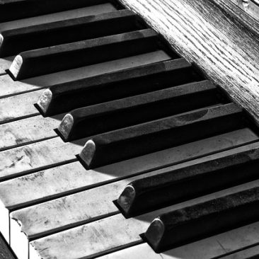 piano keys, dirty, dusty, needs cleaned